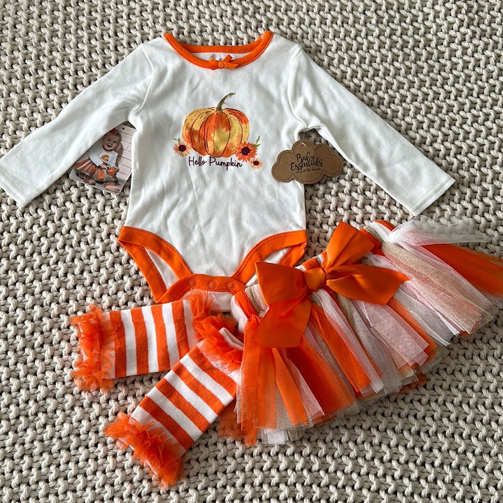 Baby Essentials Hello Pumpkin Set